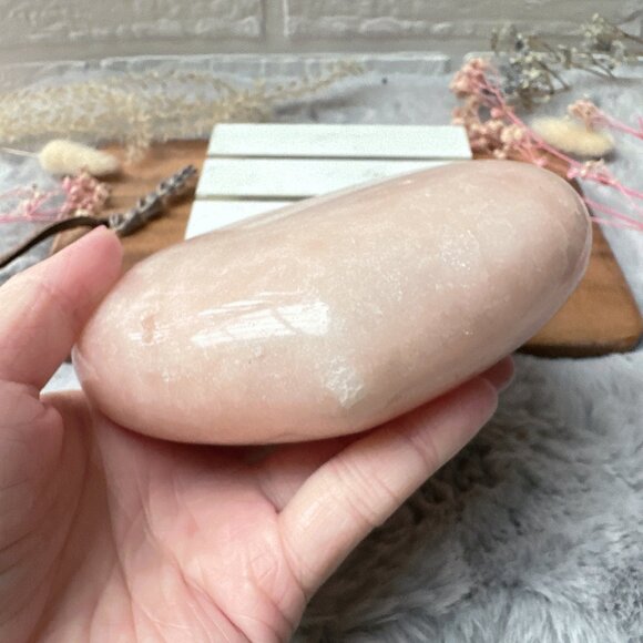 Beautiful Large Pink Amethyst Heart - Picture 7 of 8